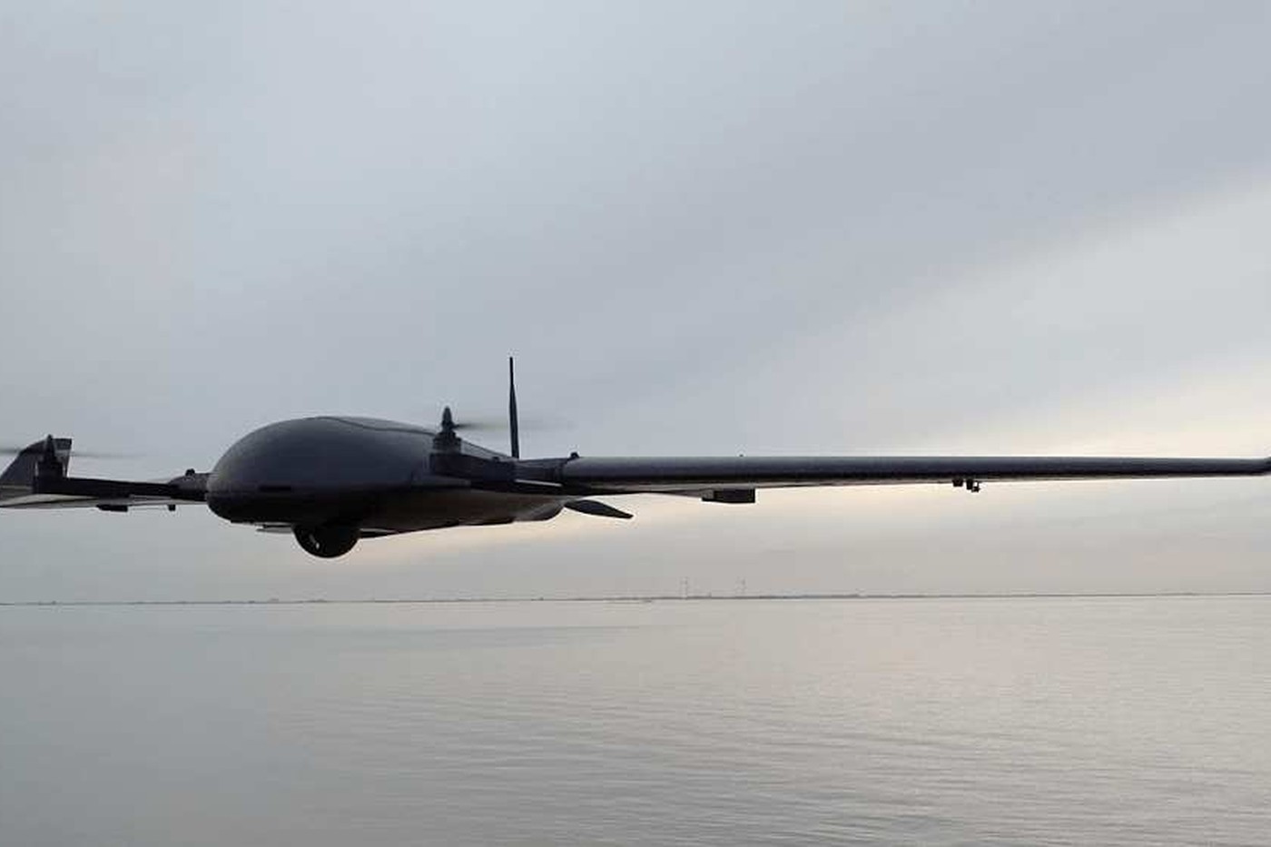 VTOL-безпілотник: як вертикальний зліт поєднується з економічним польотом крила